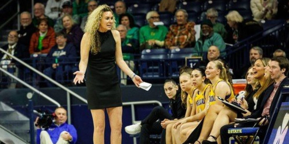 Seksi Amerikanka je senzacija na mrežama: Uvek u štiklama i kratkim haljinama na parketu (VIDEO/FOTO)