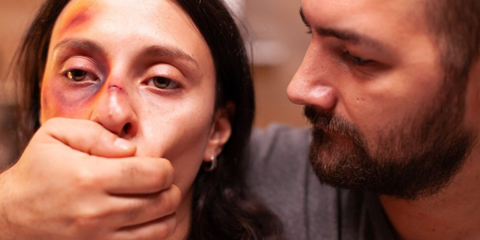 Davio je pred detetom, a onda je usledilo nešto još gore: Pretnje koje lede krv