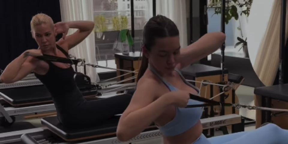 Gledaj majku, biraj ćerku: Nataša Bekvalac trenira sa Hanom, obe pokazale izvajana tela (VIDEO)
