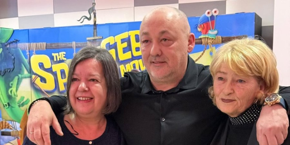 Udovica i ćerka Tome Zdravkovića čuvaju uspomenu na pevača: Porodica na koncertu u suzama