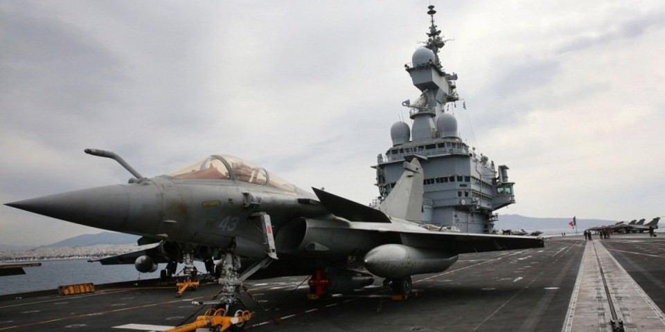 Ruski dron se približio "Šarl de Golu", nastao haos: Vojska pokrenula elektronsko ometanje, ovo je poruka NATO