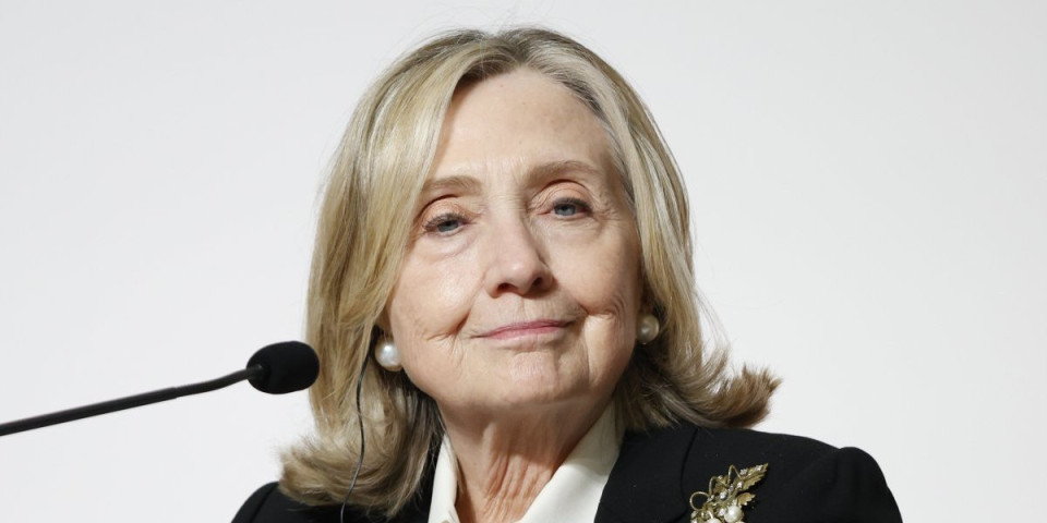 Napad je najbolja odbrana: Hilari Klinton negirala veze sa pedofilom, pa prstom uprla u Trampa!