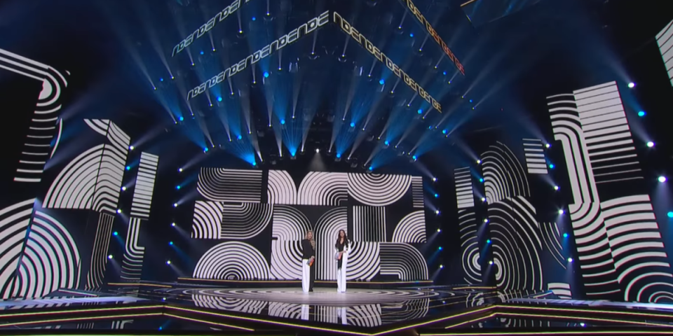 Počelo drugo polufinalno veče PZE: Ovaj takmičar je probio led i usijao scenu (FOTO)