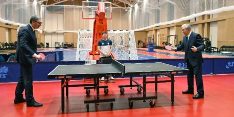 "Igrao sam protiv najboljeg stonotenisera među političarima": Vučić zahvalio Tokajevu na gostoprimstvu (FOTO)