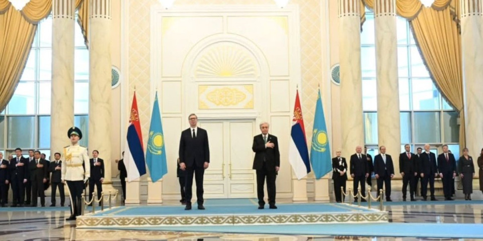 Velika čast za Srbiju! Na svečanom ručku Tokajev dočekao srpsku delegaciju uz pesme "Ovo je Srbija" i "Tamo daleko" (VIDEO)