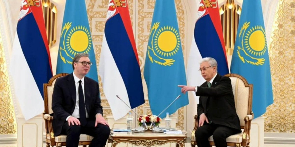 Orden zlatnog orla za Vučića: Kazahstanski mediji slave predsednika Srbije kao ključnog partnera na Balkanu (FOTO)