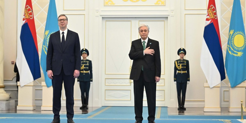 Orden zlatnog orla za Vučića: Kazahstanski mediji slave predsednika Srbije kao ključnog partnera na Balkanu (FOTO)