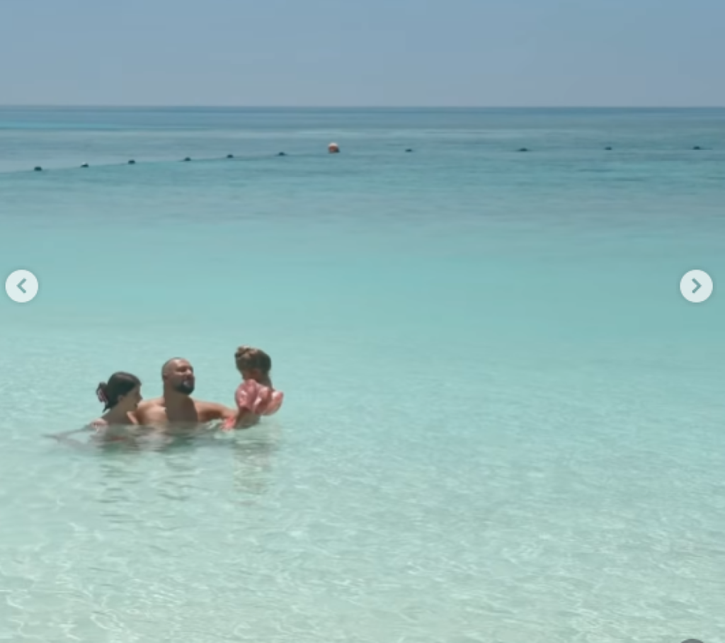 Za njih nema zime, pola estrade na Maldivima: Iskeširali hiljade evra i okupirali ostrvo