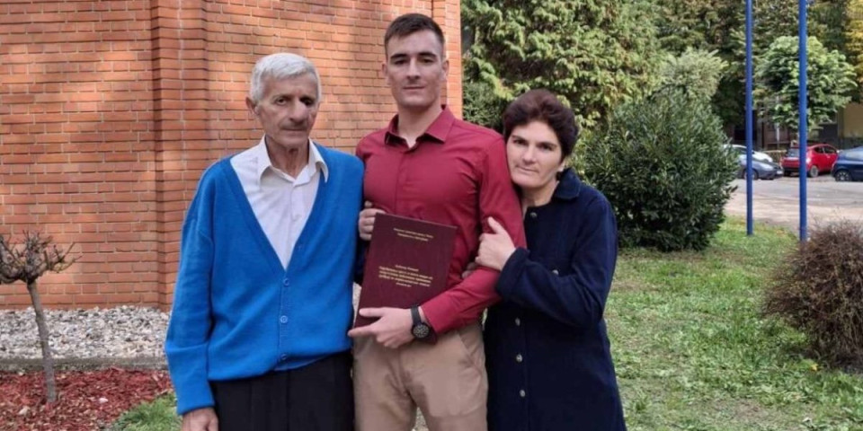 Ljubomir je ponos roditelja i celog sela: Za đaka pešaka iz Bjeluše ne postoje nesavladive prepreke