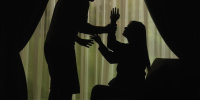 Jezivo: Dever pretukao snaju, zbog težine povreda završila na hirurgiji