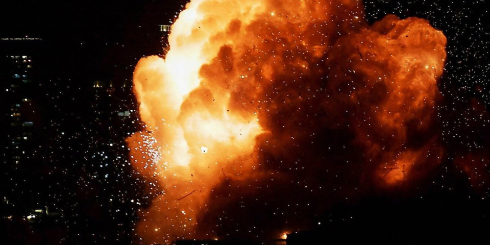 Šta su Iranci ovde pogodili? Američka baza u plamenu satima nakon udara! (VIDEO)