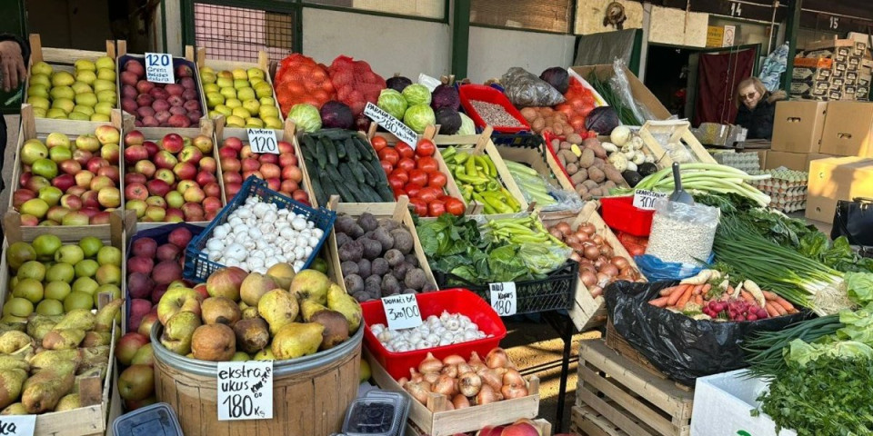 Najtraženija roba na čačanskoj pijaci: Ne pita se za cenu