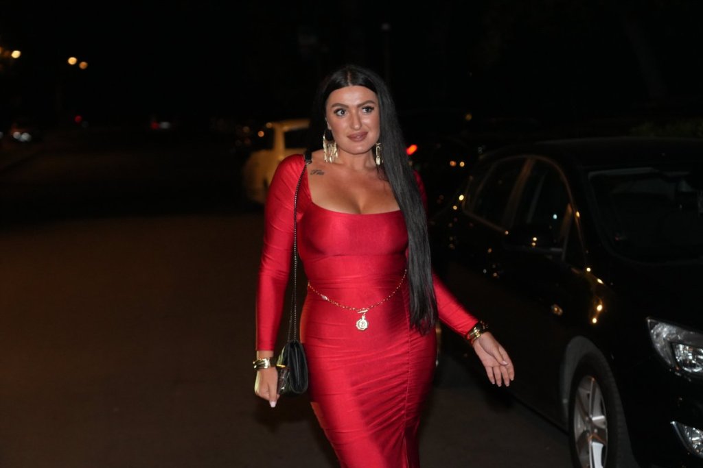 "Deca zovu, uplašena sam": Luna Đogani i Marko moraju da napuste smeštaj na Maldivima