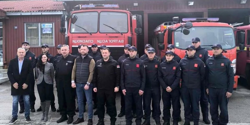 Gradi se nov, moderan centar: Pripadnici sektora za vanredne situacije sa Lukom Čaušićem u Ivanjici (FOTO)