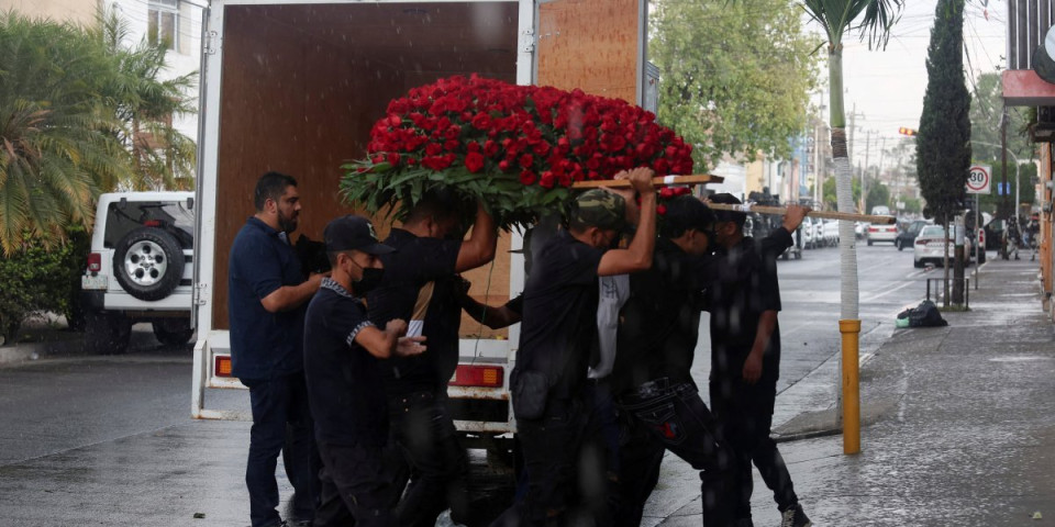 Zlatni kovčeg i vojska na sahrani El Menča: Luksuzni oproštaj od ozloglašenog narkobosa (FOTO)