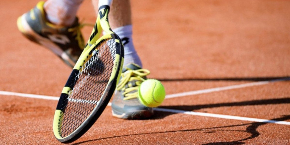 Eksplozija prekinula meč u Abu Dabiju! Igrači bežali zbog oborenog drona (VIDEO)