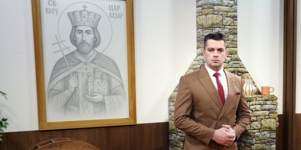 Večeras od 22 sata pogledajte premijernu emisiju "Dobro veče Srbadijo", urednika i voditelja Igora Ćurčića (FOTO)