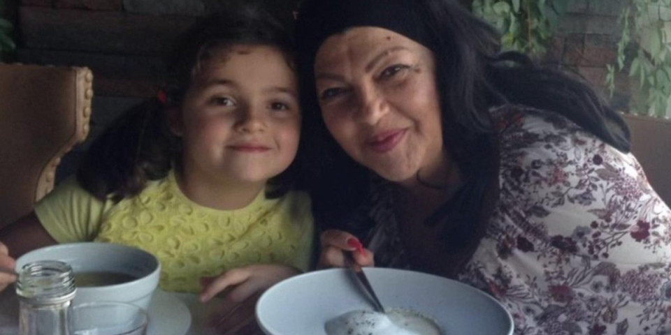 Srceparajuća objava Nike Tošić: Pokazala koliko pati zbog smrti bake Divne Karleuše