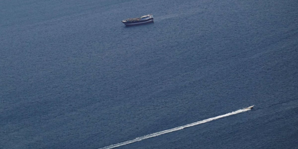 Potopljen iranski vojni brod: Nestalo više od 100 mornara, desetine ranjenih