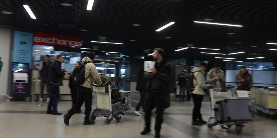 Stiže još Srba sa Bliskog istoka: Na aerodrom sleteo novi avion - Evo kakva je situacija