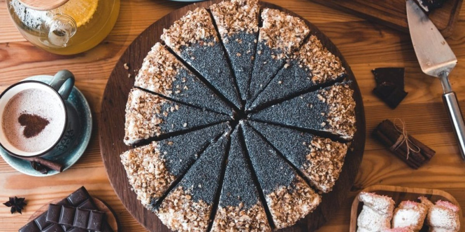 Posna plazma mak torta: Brzo se pravi još brže nestaje sa tanjira