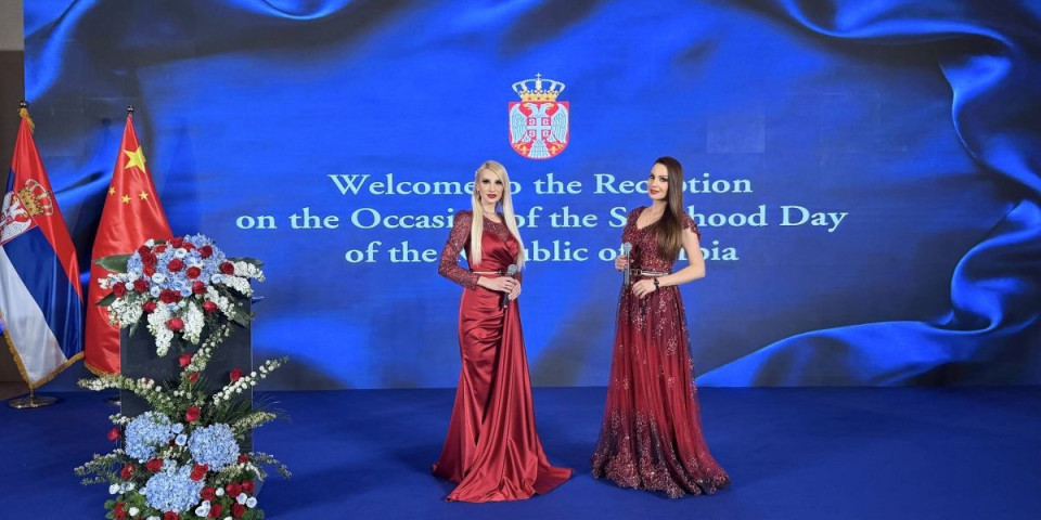 Sestre Gobović nastupile u Pekingu na svečanom prijemu povodom Dana državnosti Republike Srbije (FOTO)