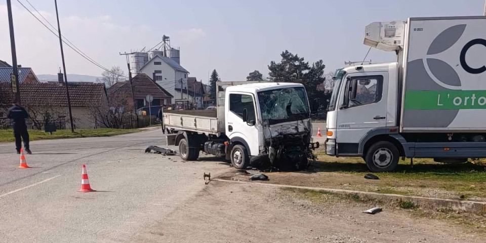 Ima stradalih! Teška nesreća kod Koceljeve (FOTO)