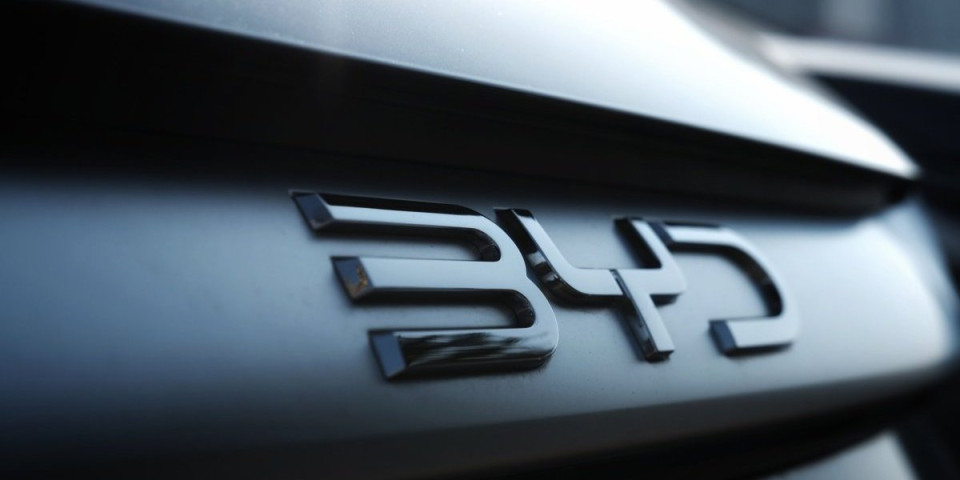 Mašina koja polako osvaja tržište: Nije auto, ovo je svemirski brod (VIDEO)