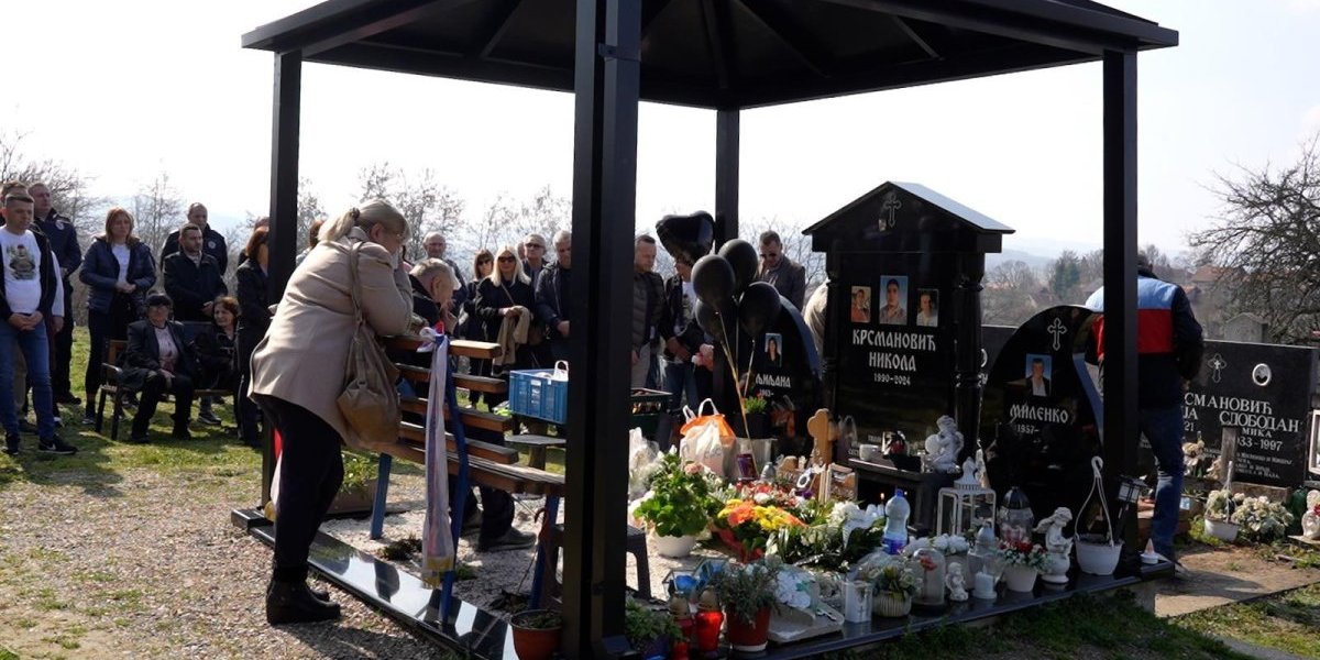 Grob Nikole Krsmanovića