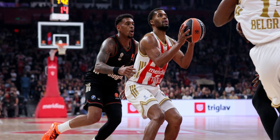 Batler za triiiiiii! Pogledajte bomba trojku Zvezdinog Amerikanca sa zvukom sirene (VIDEO)