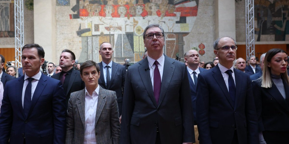 "Jedan od problema sa kojim se suočavamo je...": Predsednik Vučić poručio: "Moramo da donosimo strategijske odluke"