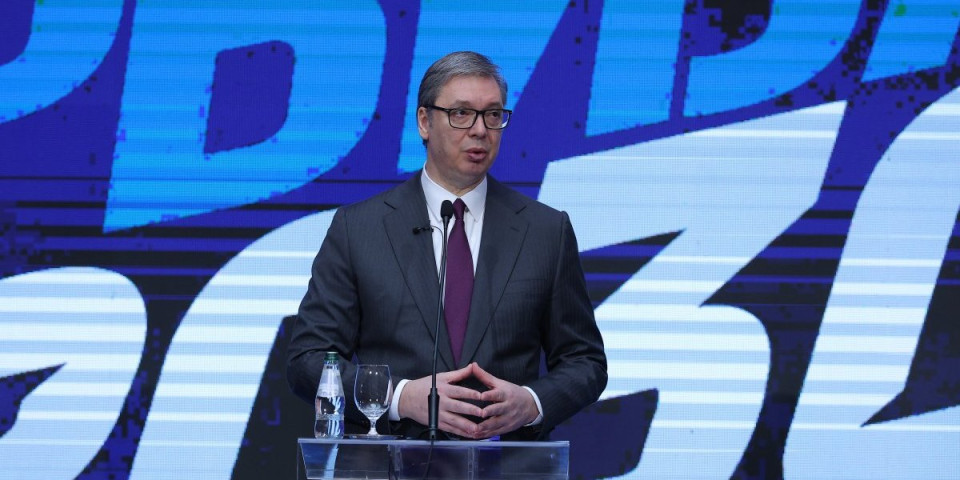 Oglasio se Vučić: Predsednik Srbije poslao udarnu poruku: Njegove reči odjeknule (FOTO)