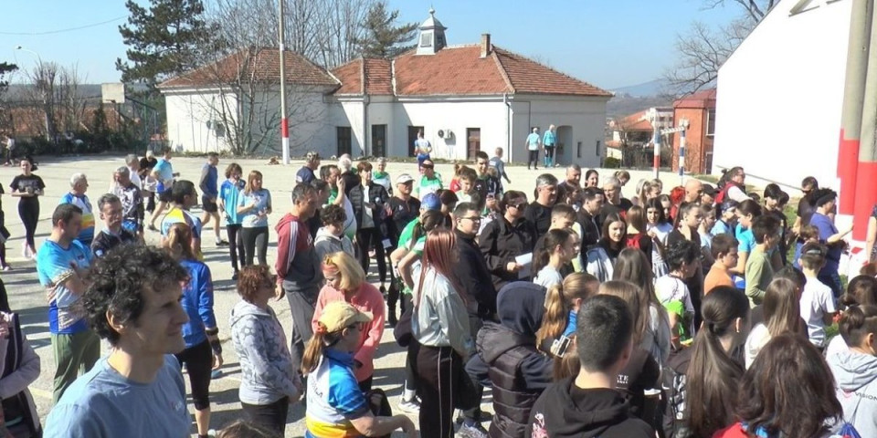 Trenutno u Topoli: Sportsko takmičenje sa 300 učesnika