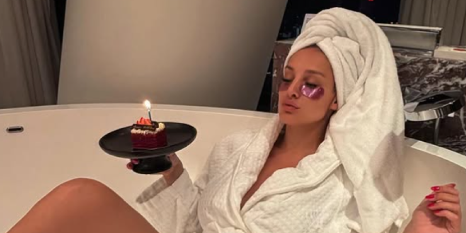 Zbog rata kilometrima daleko od ćerki: Evo gde je Luna Đogani dočekala 30. rođendan