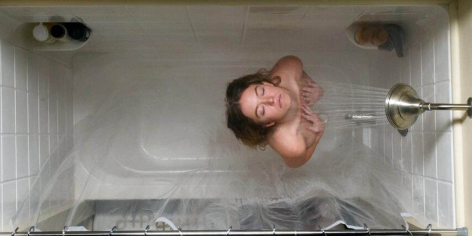 Vrele scene Sidni Svini: Glumica sa najvećim grudima pokazala golo poprsje (FOTO 18+)