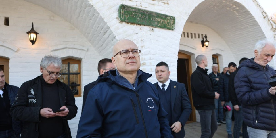 ''Bez države nema puteva, plata ni penzija - 29. mart je presudan'': Vučević se oglasio iz Guče