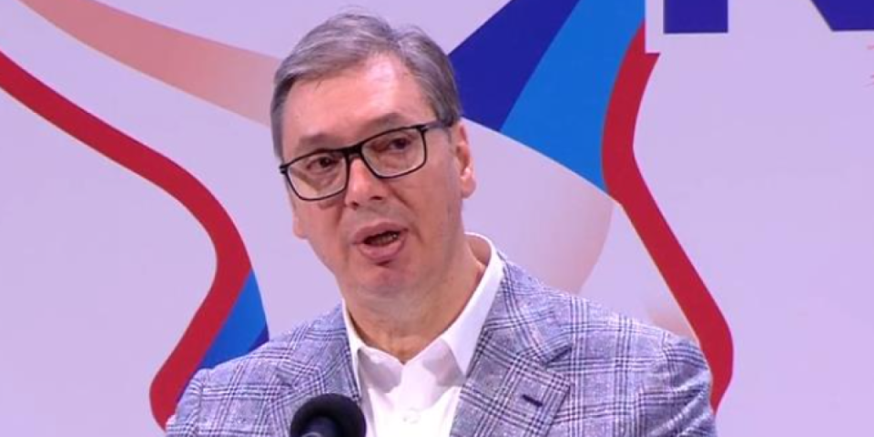 Molim Srbe da ostanu na svojim ognjištima: Vučić poslao poruku Kosmetu