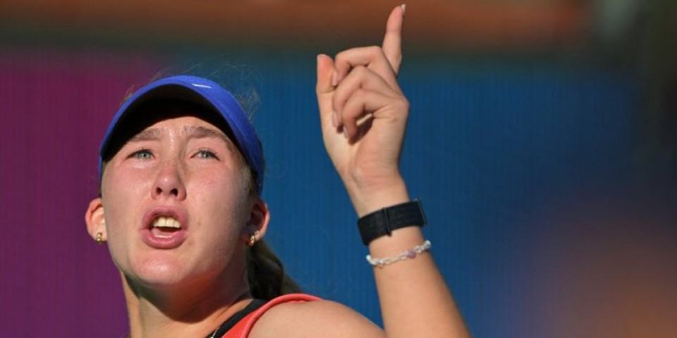 Ruskinja napravila haos na Indijan Velsu: Zgrozila svet brutalnom psovkom (VIDEO)