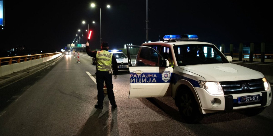 Težak udes kod Prijepolja: Dva automobila se sudarila sa kamionom (VIDEO)