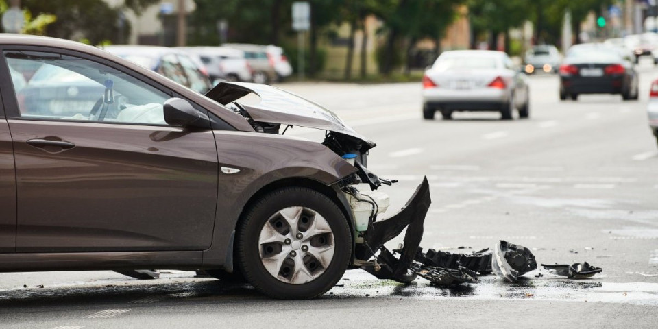 Haos na Konjaniku: Demolirani automobili na sve strane