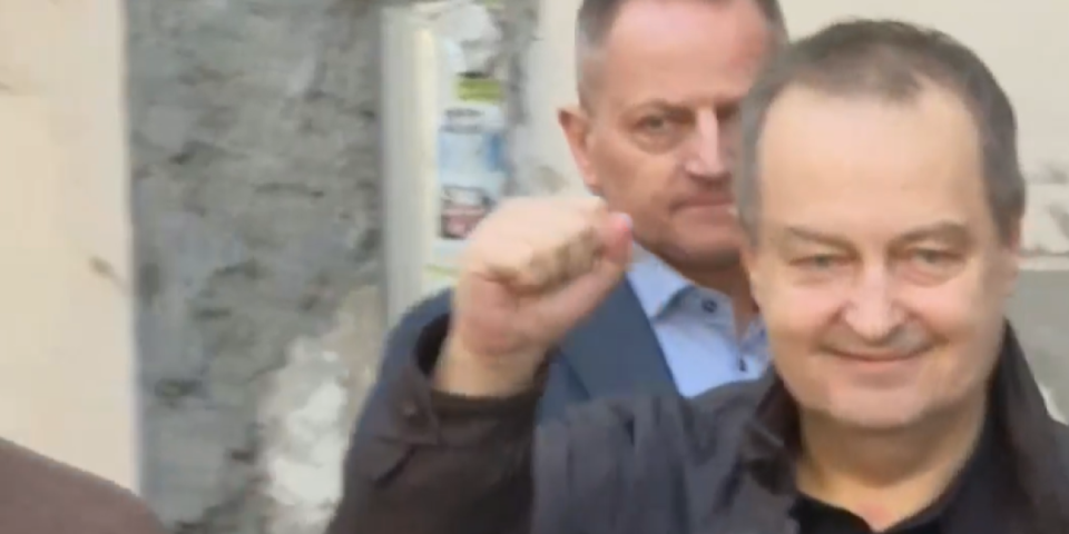 Dačić izašao iz bolnice: Ministar izgovorio samo ove dve rečenice
