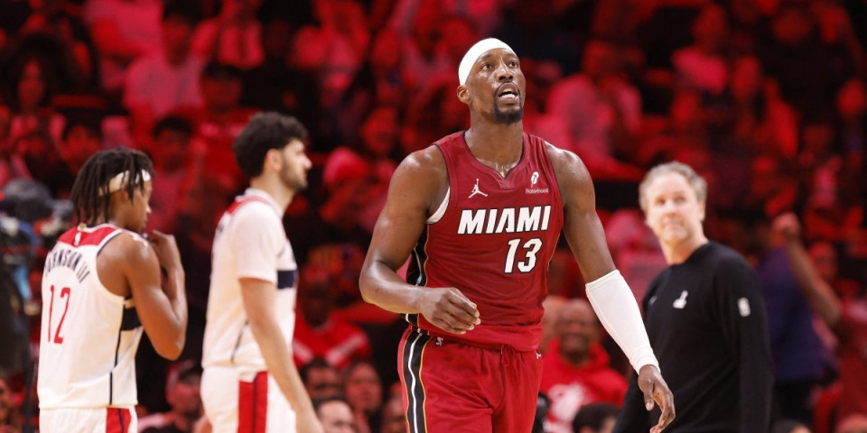 Ovo nije normalno - Saigrač Nikole Jovića ubacio 83 poena i pretekao Kobija Brajanta (VIDEO)