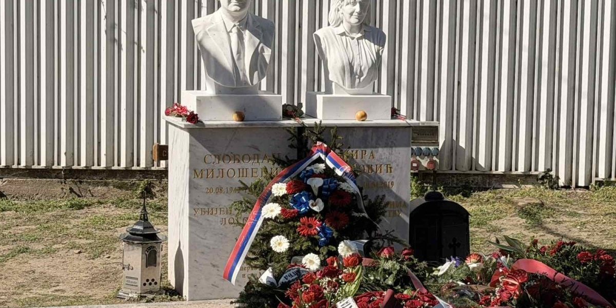 Grob Miloševića i Mire Marković