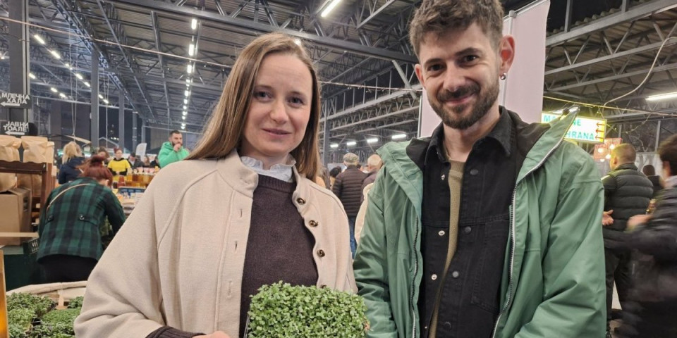 Kompjuter zamenili biljkama: Jelena i Igor došli na selo i pokrenuli unosan biznis