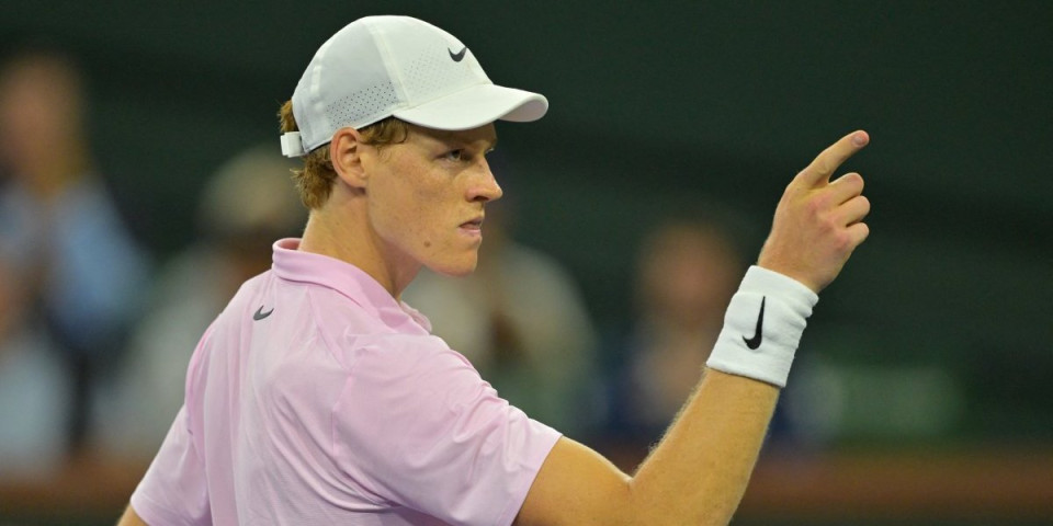 Napad na Sinera usred meča: Jedva izvukao živu glavu, internet gori zbog ovoga (VIDEO)