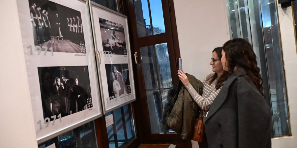 Otvorena izložba fotografija posvećena glumcu Draganu Nikoliću