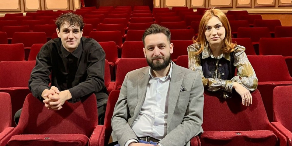 Zvezde serije "Tvrđava" Jana Bjelica i Ognjen Mićović postali novi članovi pozorišta u Zrenjaninu