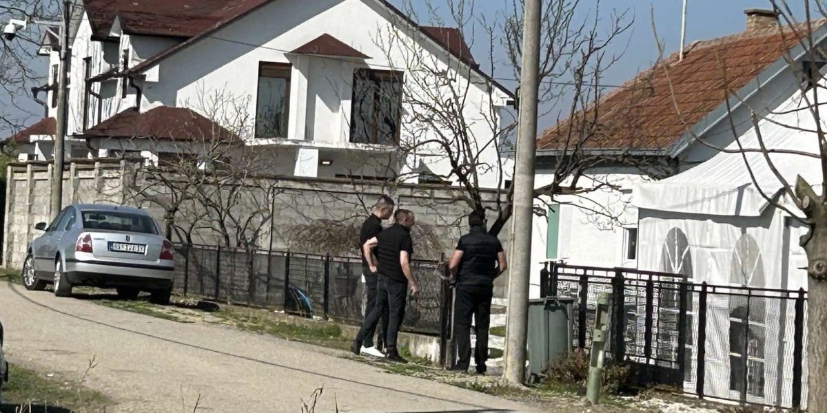 Porodična kuća Lazića u Brestaču