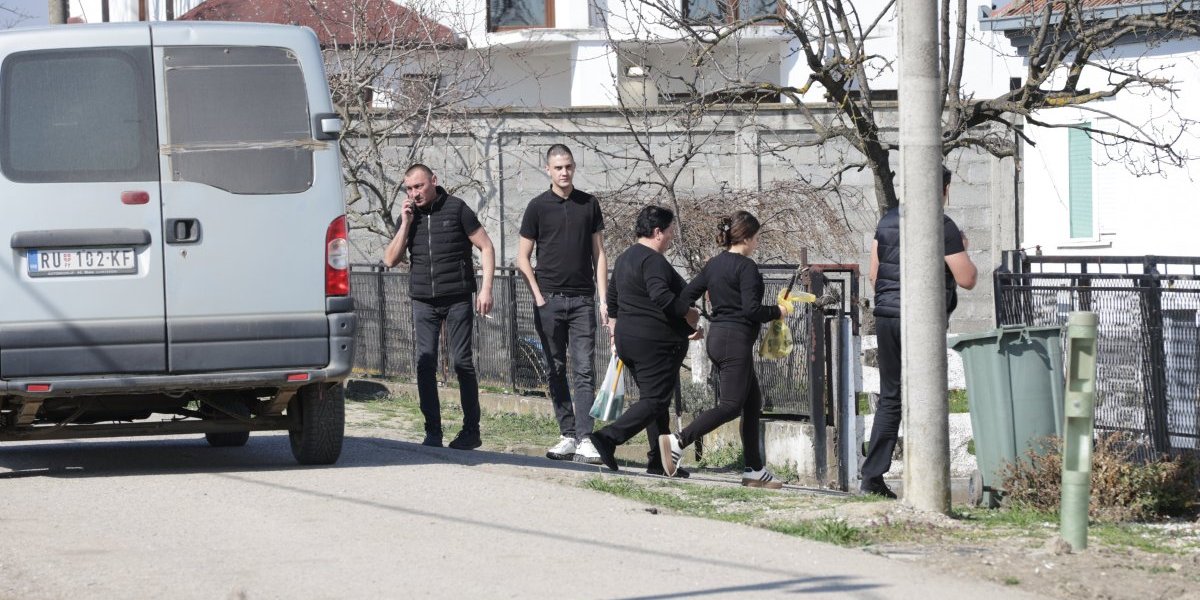 Porodična kuća Lazića u Brestaču