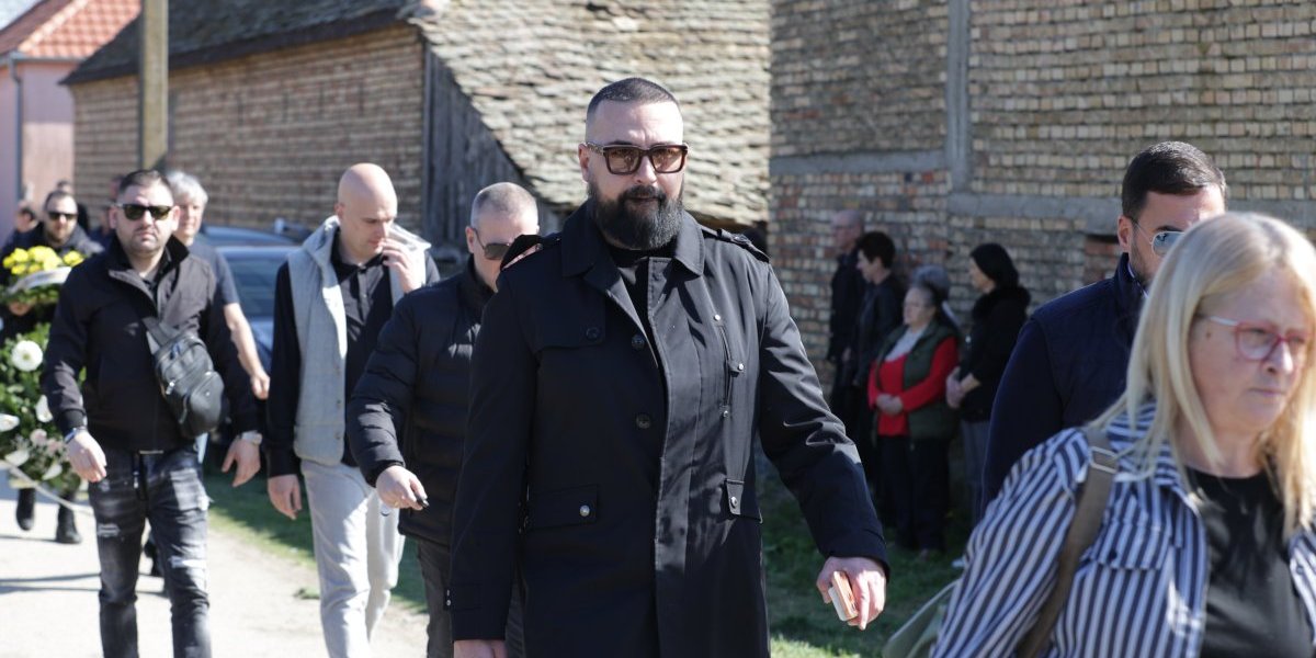 Saša Kapor na sahrani